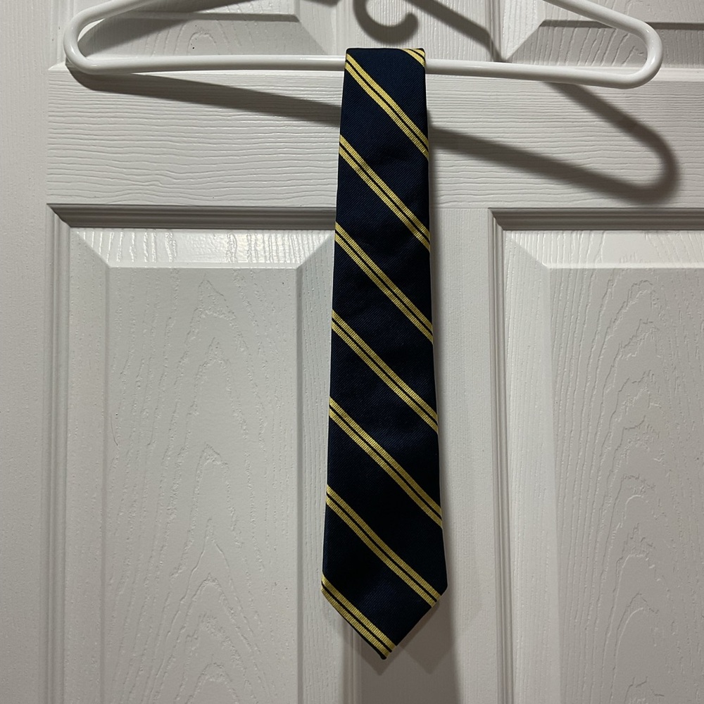 Boston Traders Navy and Yellow Striped Tie